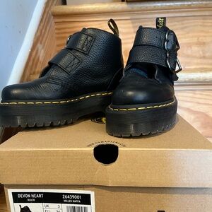 Dr Martens Platform Black Devon Heart Buckle - Size 5L US